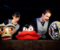 PROJETO “BUZUM!” LEVA ESPETÁCULO TEATRAL PARA ALUNOS DA REDE MUNICIPAL DE ENSINO