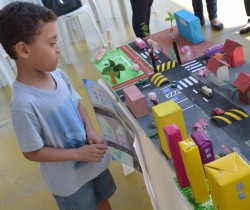 PREFEITURA PREMIA ESTUDANTES QUE SE DESTACARAM  NO CONCURSO SOBRE EDUCAÇÃO NO TRÂNSITO