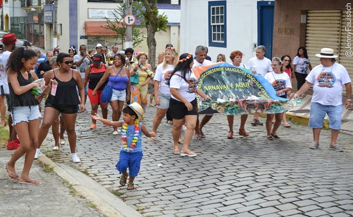 Bloco Resende Saudades agita o carnaval