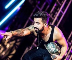 DENNIS COMANDA AS PICK UPS E O PÚBLICO NA NOITE DESTA QUINTA NA EXAPICOR