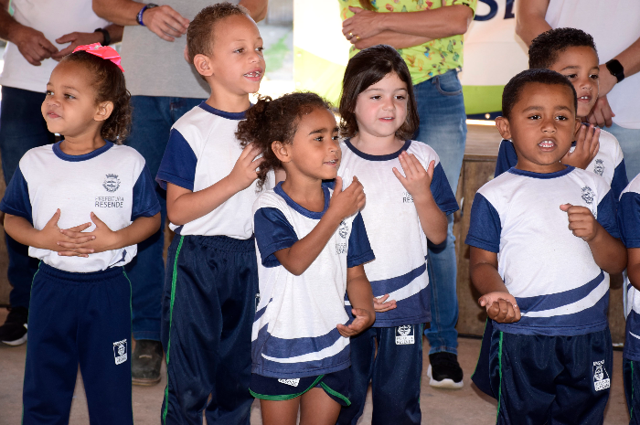 EDUCAÇÃO DE RESENDE RECEBE SELO OURO DO PROGRAMA COMPROMISSO NACIONAL CRIANÇA ALFABETIZADA (CNCA)