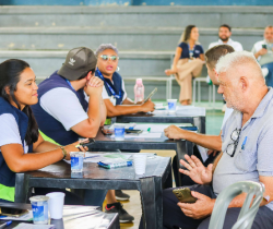 PREFEITURA DE RESENDE ENTREGA TÍTULOS DE REGULARIZAÇÃO FUNDIÁRIA AOS MORADORES DO ALTO SURUBI