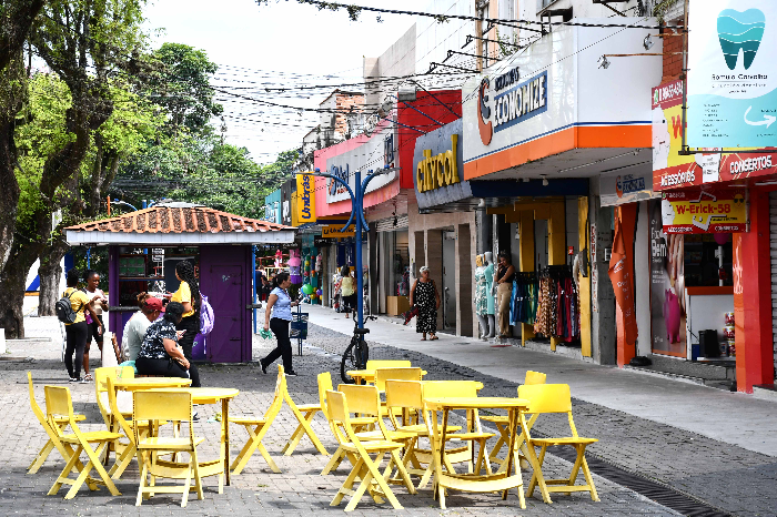 RESENDE DÁ INÍCIO A PESQUISA COM MORADORES PARA IMPULSIONAR COMÉRCIO EM CAMPOS ELÍSEOS