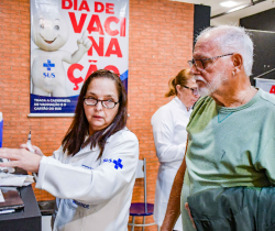 RESENDE AMPLIA VACINAÇÃO NO RESENDE SHOPPING COM ATENDIMENTO TAMBÉM AOS DOMINGOS NO MÊS DE JUNHO