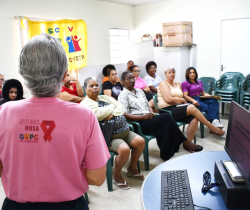 RESENDE PROMOVE RODAS DE CONVERSA SOBRE PREVENÇÃO DO CÂNCER DE MAMA DURANTE OUTUBRO