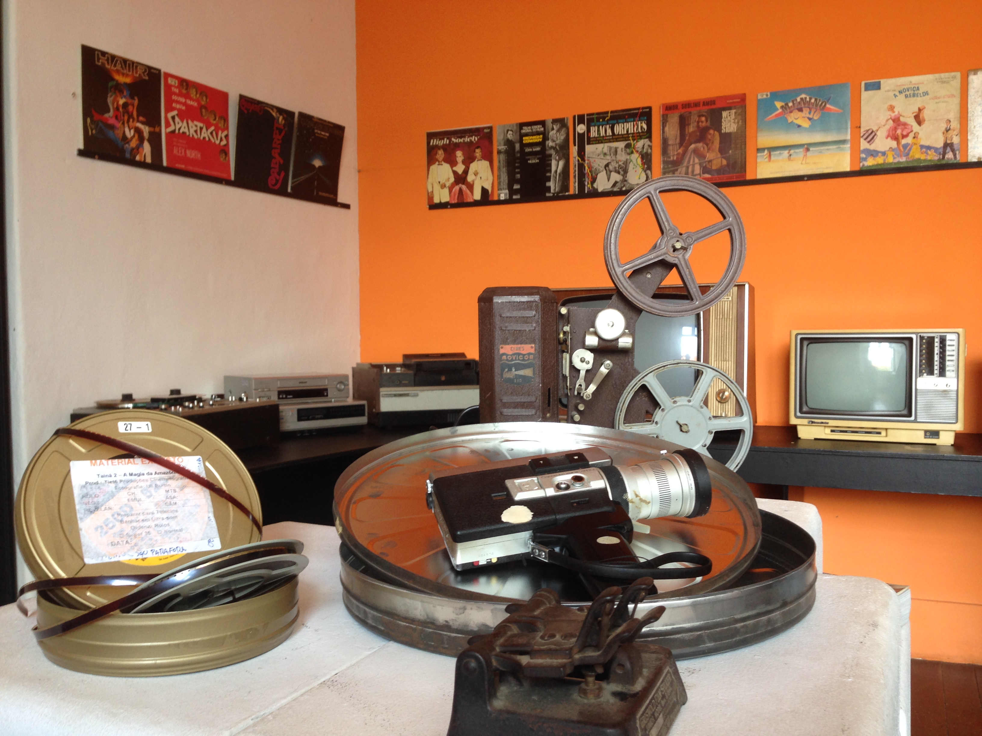 Exposição Arte na Capa abre 2016 falando de cinema