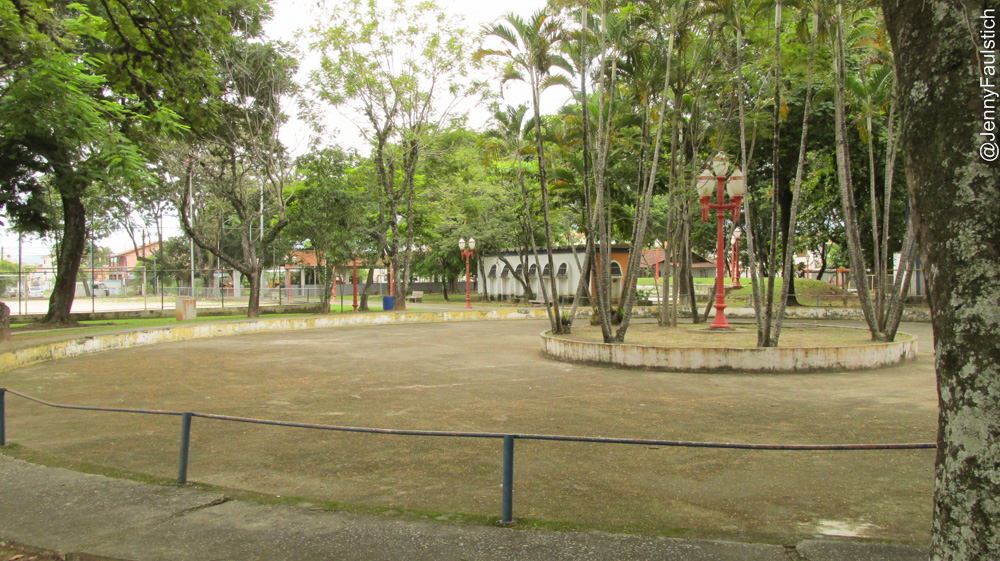 Parque Tobogã ganha biblioteca comunitária