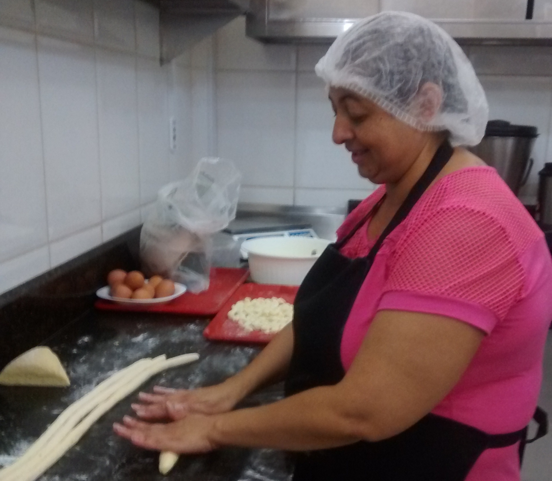 Curso de Culinária avalia aprendizado de alunos com degustação gratuita