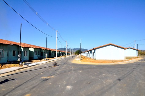 Obras do Programa Minha Casa Minha Vida no bairro Morada da Barra são retomadas