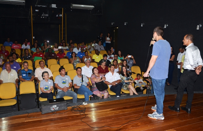 Prefeito Diogo se encontra com líderes comunitários