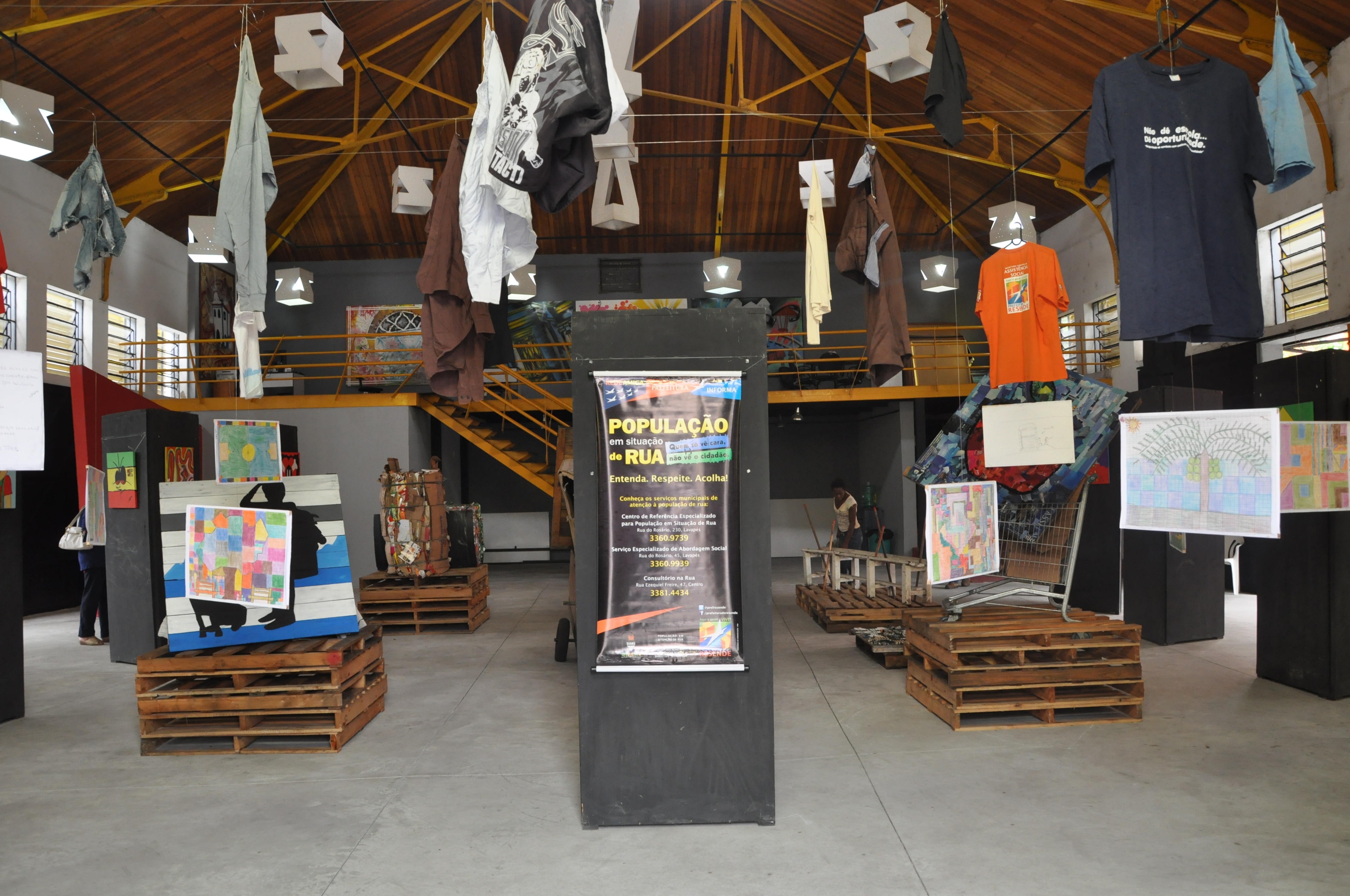 Exposição no Espaço Z reúne obras produzidas por moradores em situação de rua
