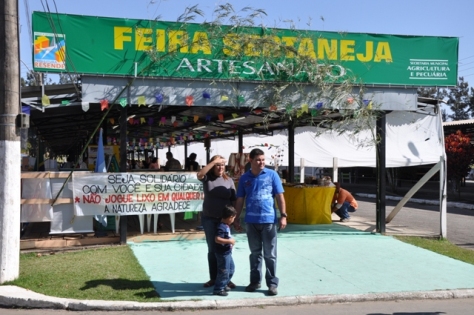 Feira Sertaneja acontece neste domingo no Parque de Exposições 