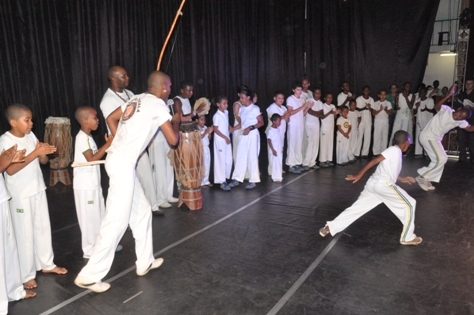 Resende sedia Festival Nacional de Capoeira 
