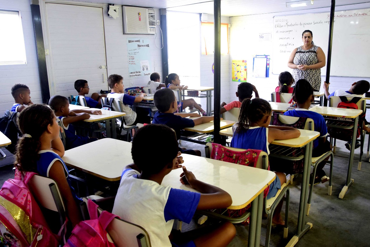 EDUCAÇÃO CONVOCA NOVOS PROFISSIONAIS CONCURSADOS
