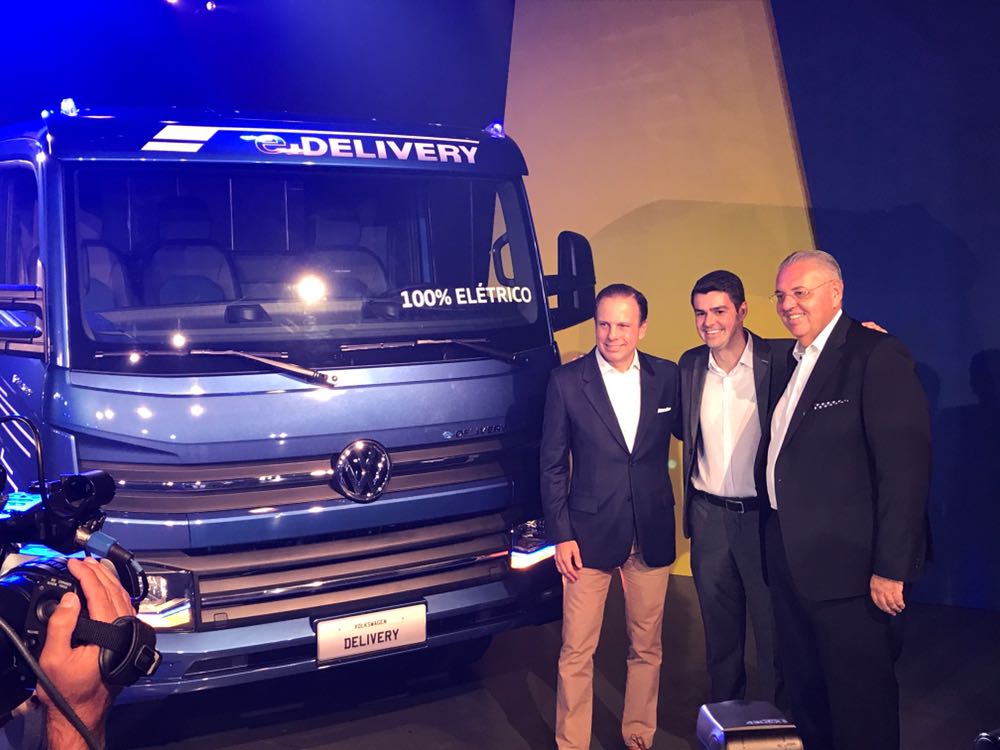 RESENDE INICIA FABRICAÇÃO DE CAMINHÃO ELÉTRICO