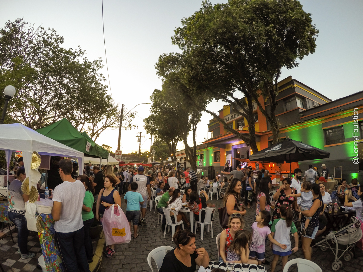 SAMBA É A ATRAÇÃO MUSICAL DA SÉTIMA EDIÇÃO DO HAPPY HOUR DO TRENZINHO