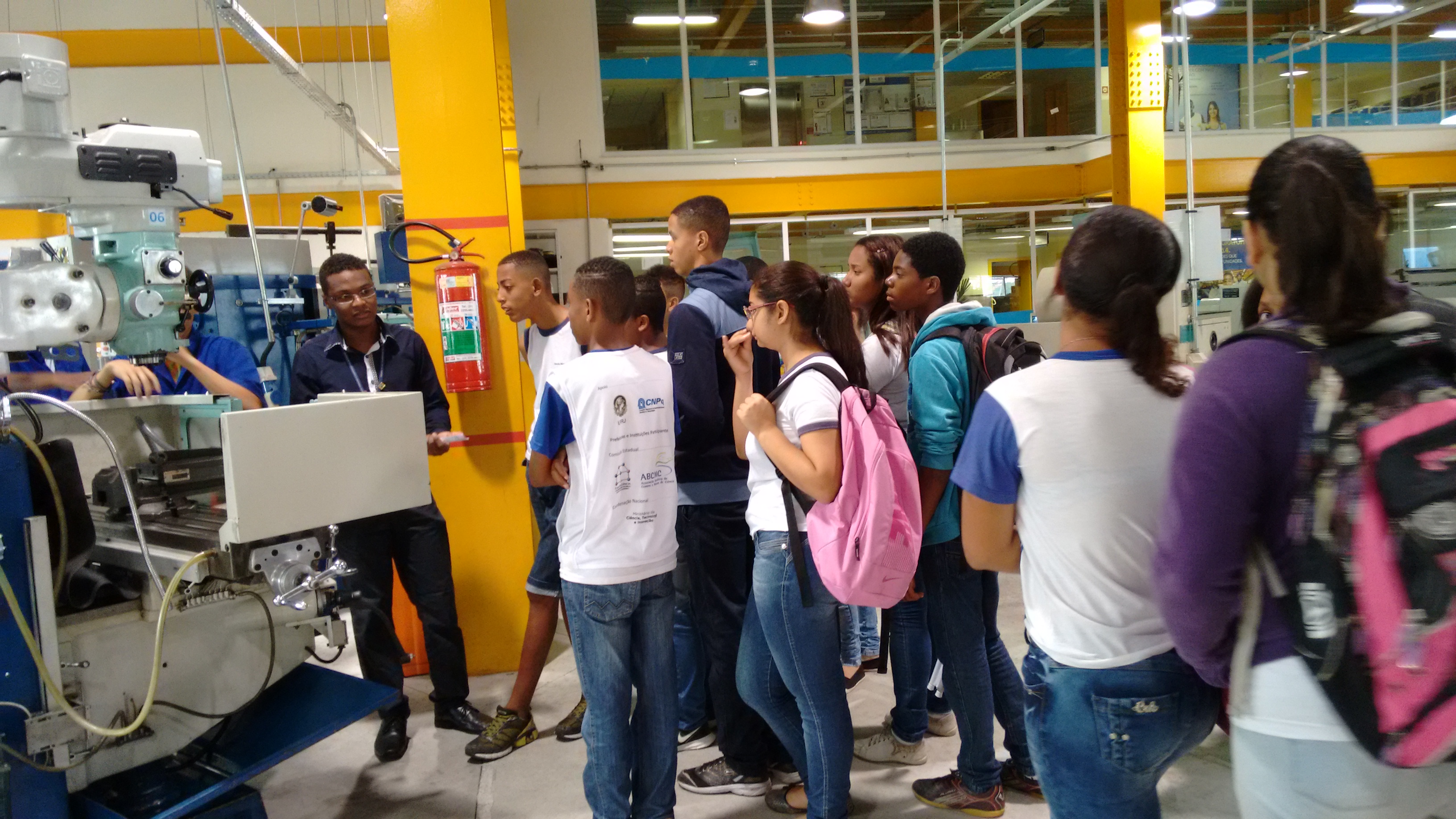 Semana de Ciência e Tecnologia está agitando os alunos da rede municipal