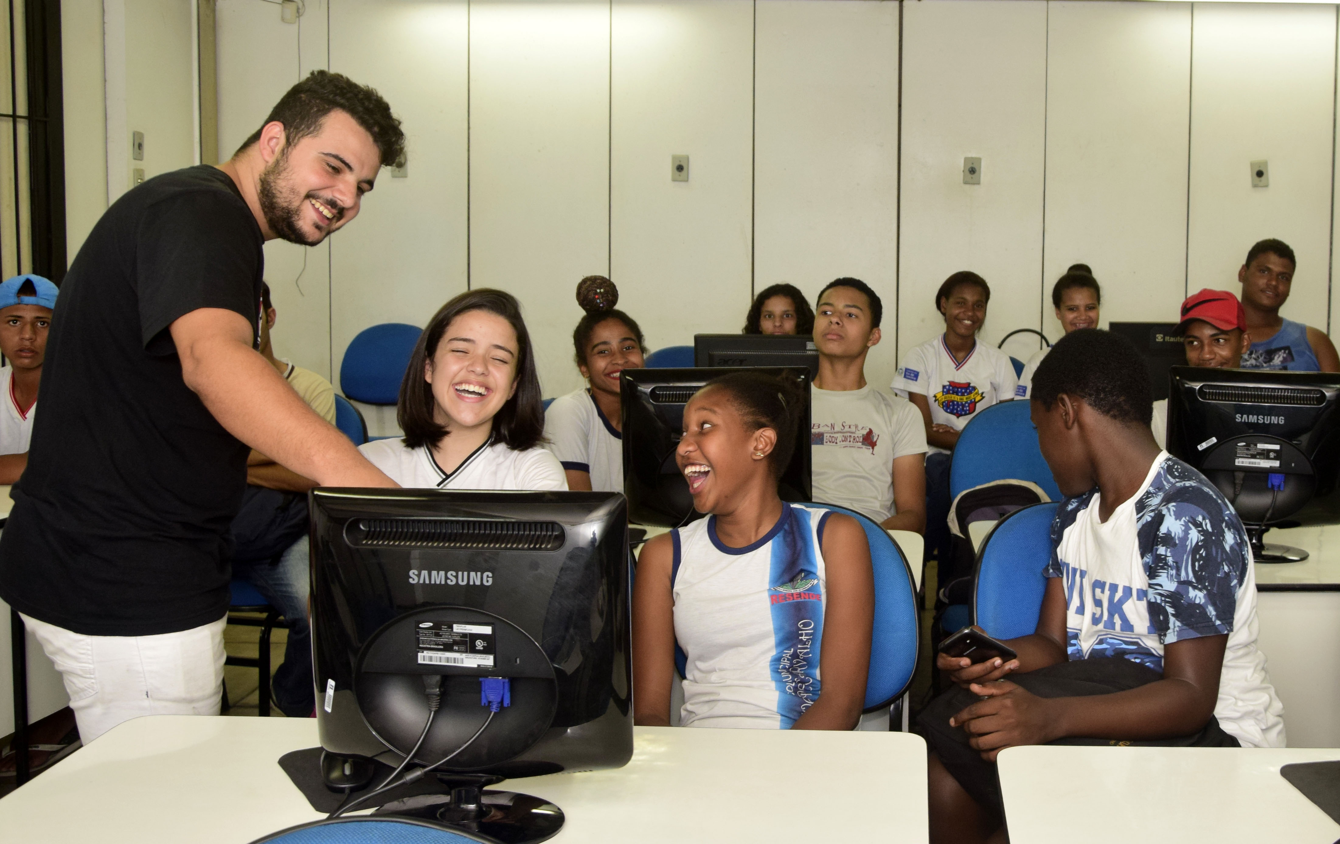 FUNDO PARA INFÂNCIA E ADOLESCÊNCIA DE RESENDE LANÇA CAMPANHA PARA RECEBER DOAÇÕES DO IR