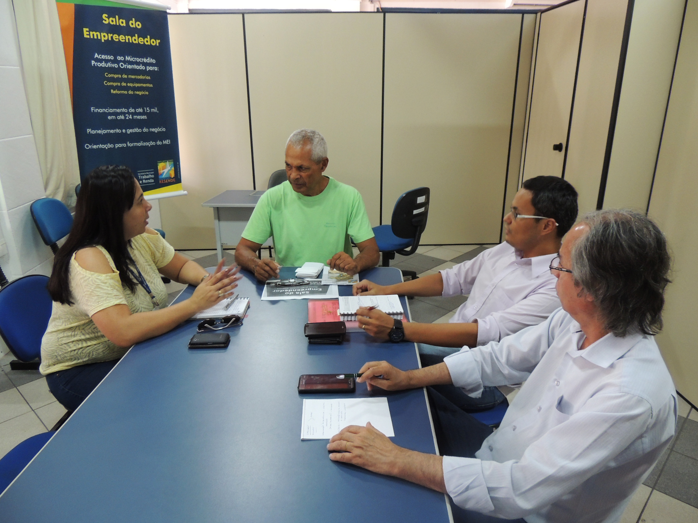 Secretaria de Trabalho firma parceria com SESI/SENAI para divulgação de cursos