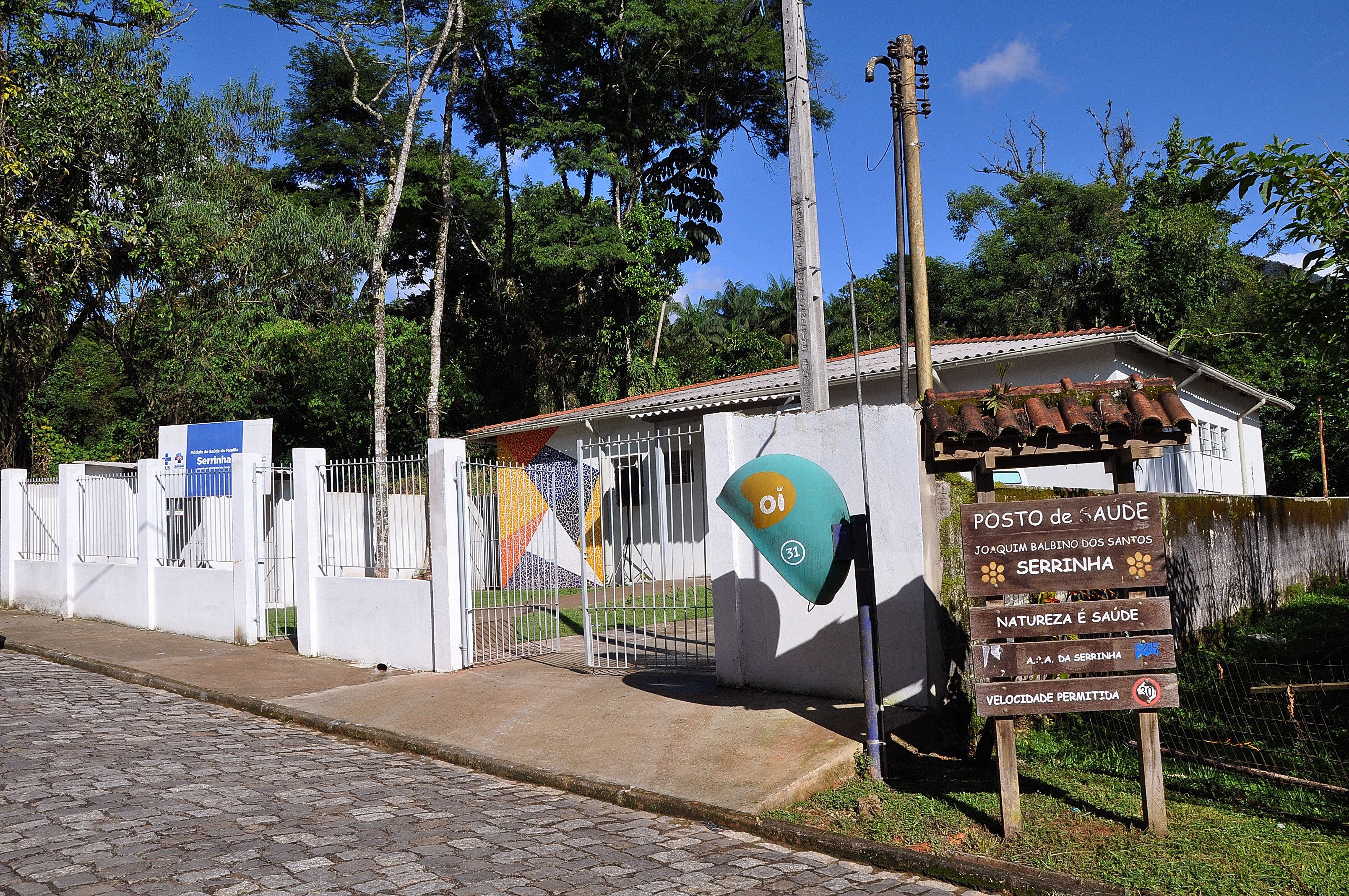 Prefeitura entrega obras de reforma e ampliação de posto de saúde da Serrinha