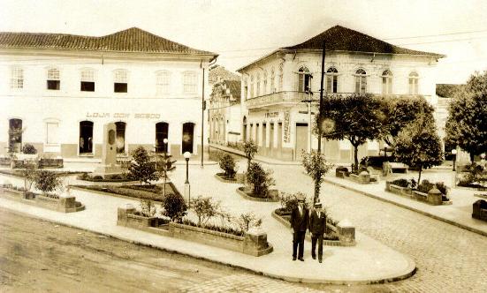Casa da Cultura homenageia Resende com uma exposição de fotografias