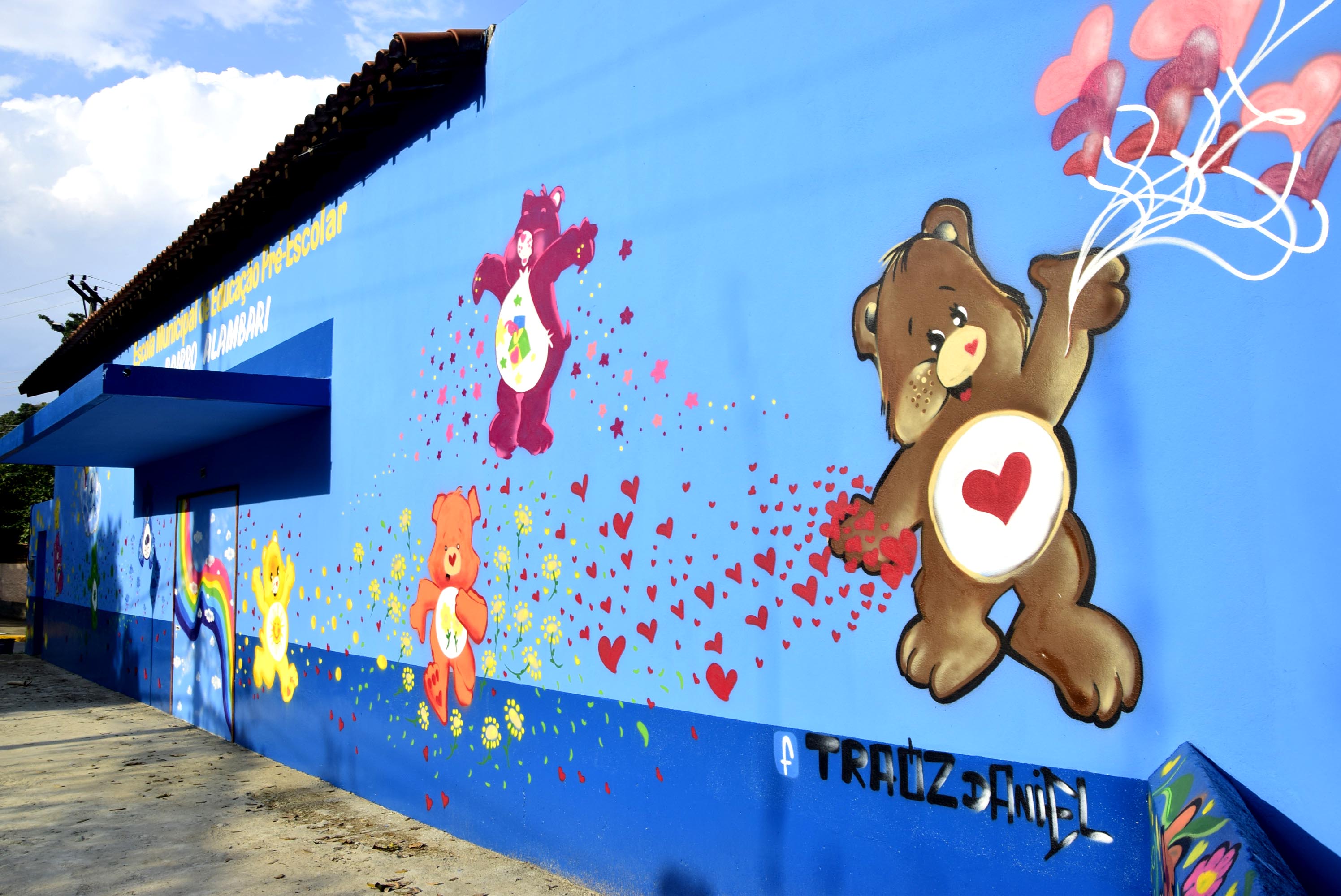 PREFEITURA ENTREGA SÉTIMA ESCOLA TOTALMENTE REVITALIZADA