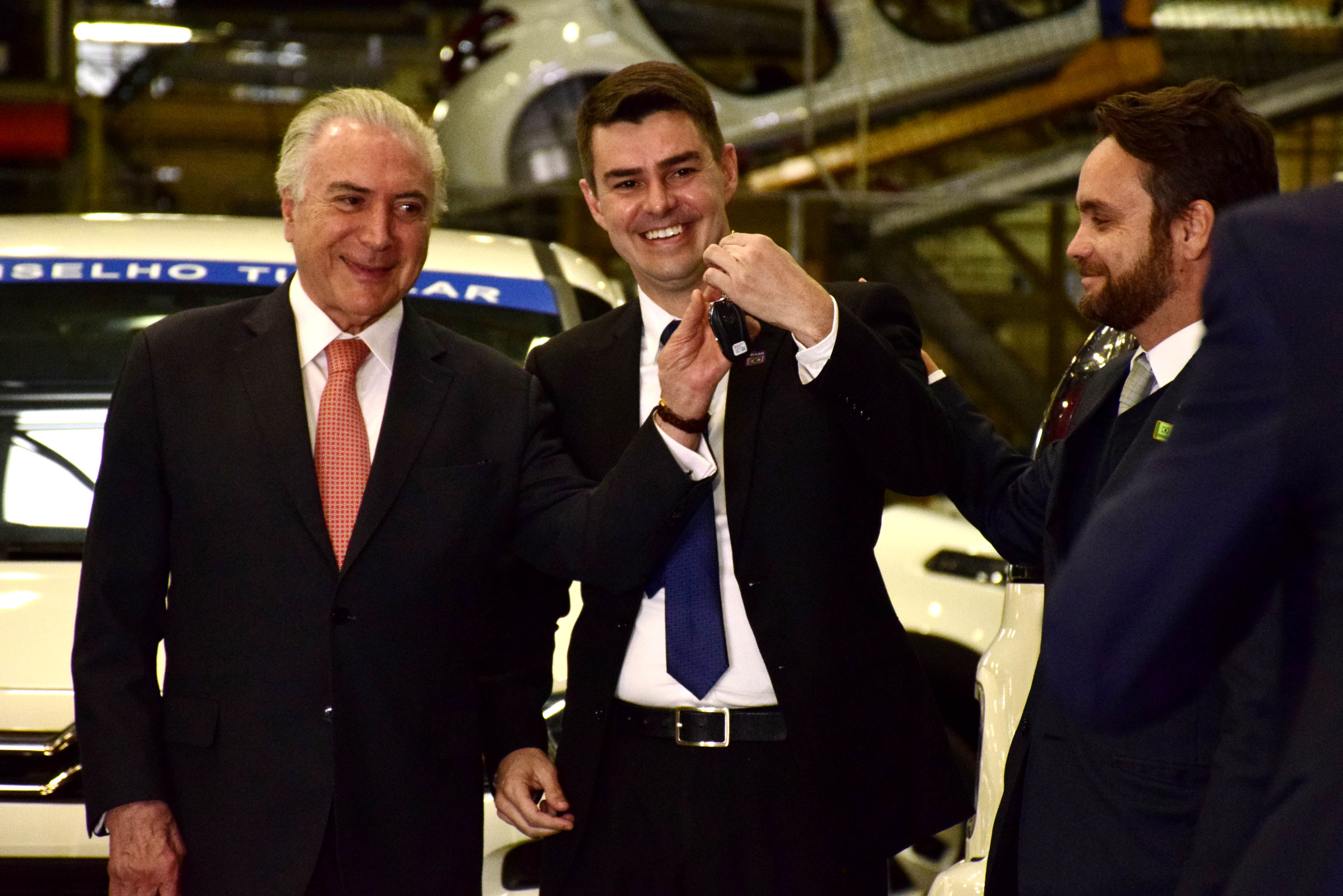 PREFEITO DIOGO BALIEIRO DINIZ RECEBE VEÍCULOS DOADOS PARA CONSELHOS TUTELARES
