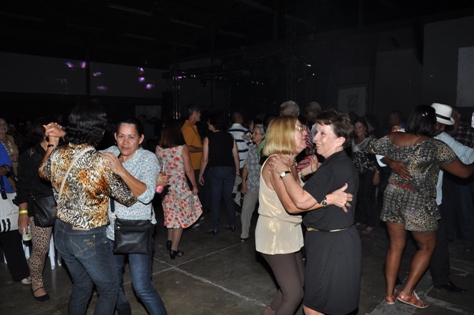 Terceira Idade Ativa realiza último baile do ano