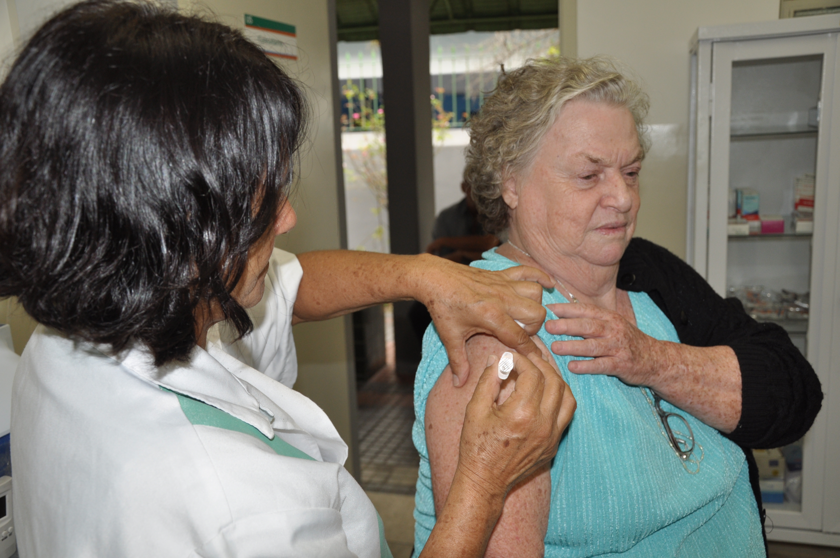 Agendamento para vacinação contra gripe recomeça nesta terça e quarta