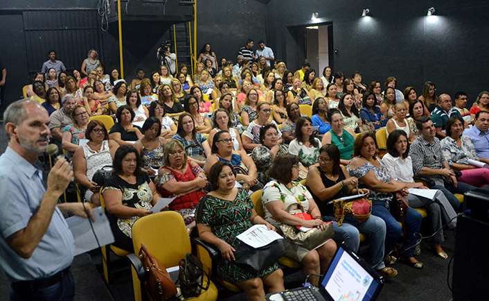 Educação apresenta novos diretores da rede municipal