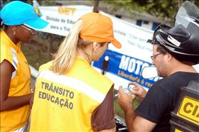 Trânsito: Campanha educativa acontece no calçadão e em Mauá