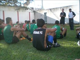 Juvenil do Resende defende liderança do Campeonato Estadual de Futebol