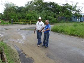 Ponte sobre o Ribeirão Sesmarias é interditada para o tráfego de veículos