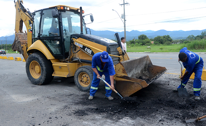 Operação tapa-buraco já está nas ruas